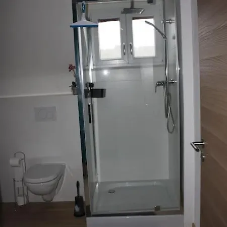 Eifelhaeusje Schaefer Apartman *